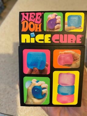 NiceCube Kids Stress Toy - Blue & Pink